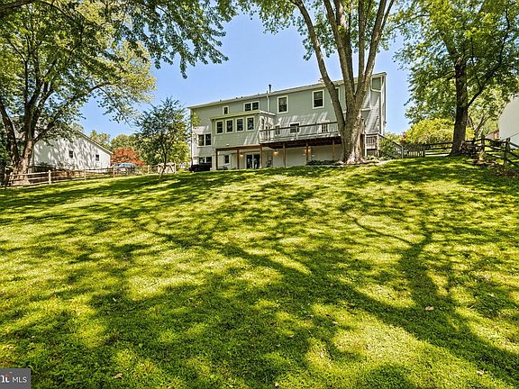 3rd image of 10315 Mountington Ct