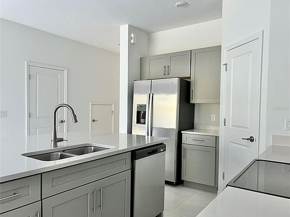 3rd image of 3619 Davenport Creek Ct