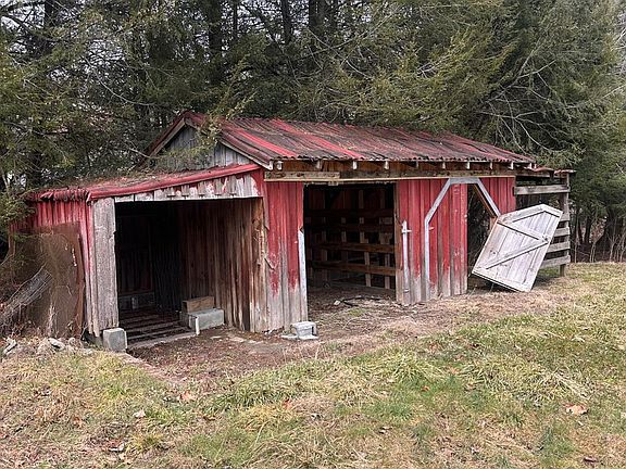 3rd image of 225 Lynfield Pl