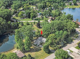 11632 Pleasant View Dr, Pinckney, MI 48169