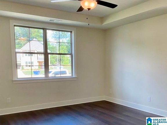 5th image of 420 Victoria Way