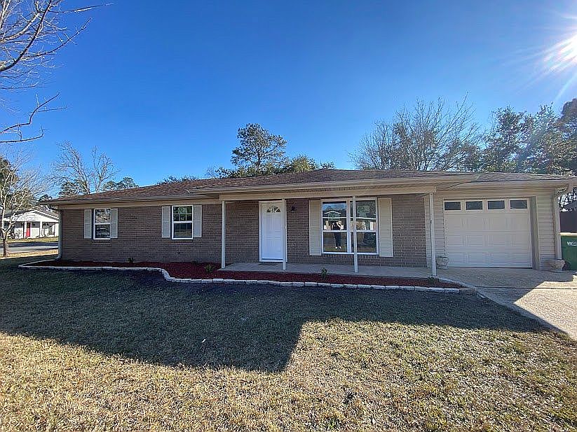 1st image of 3414 Princess Anne Dr