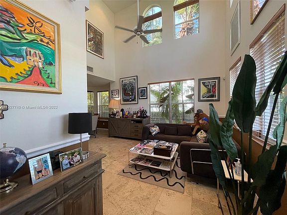 3rd image of 4855 Ponce De Leon Blvd #A