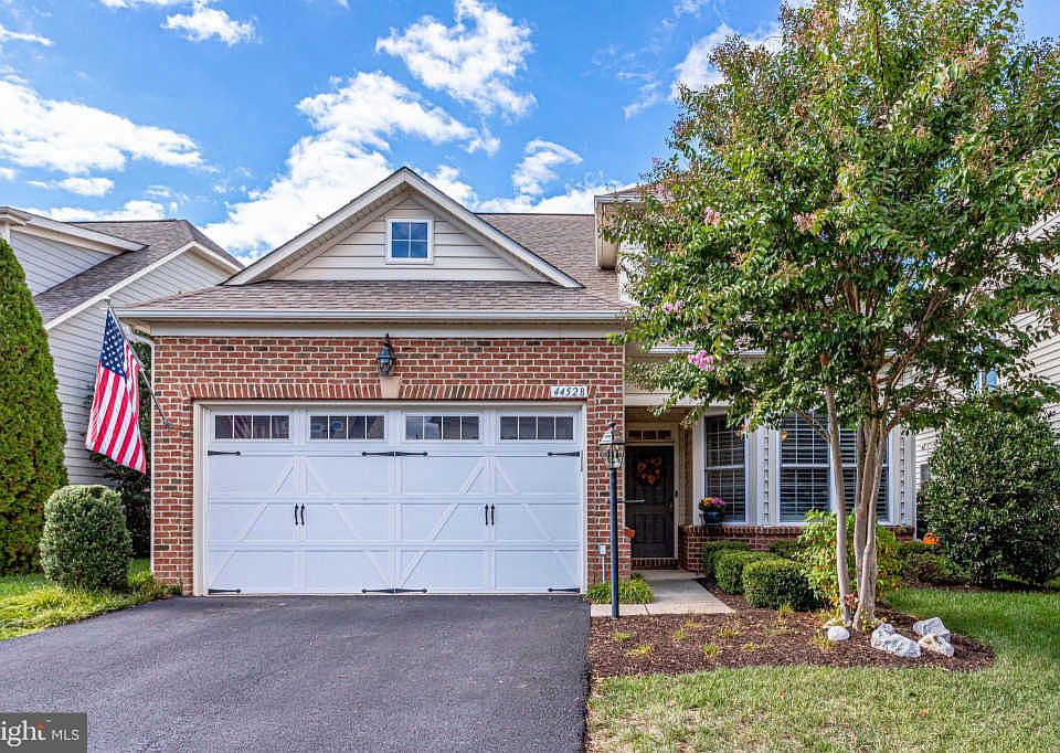 1st image of 44528 Blueridge Meadows Dr