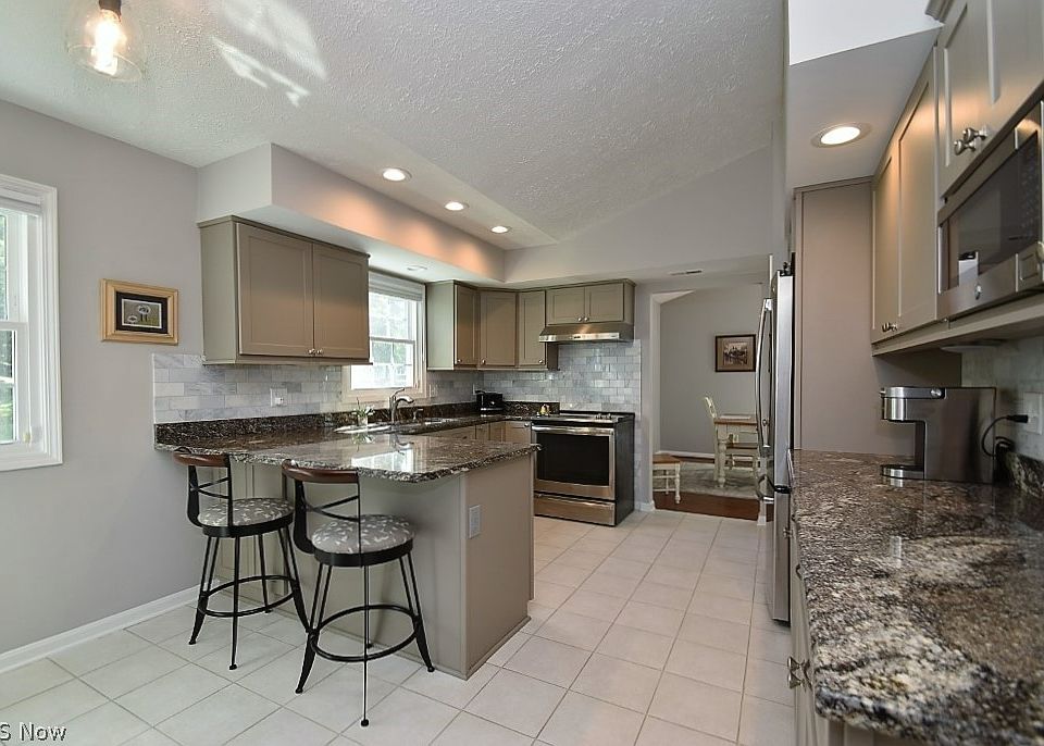 660 Grand Ct Aurora OH Zillow