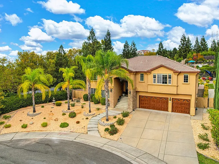 1676 Stronsay Ct — Photo 3