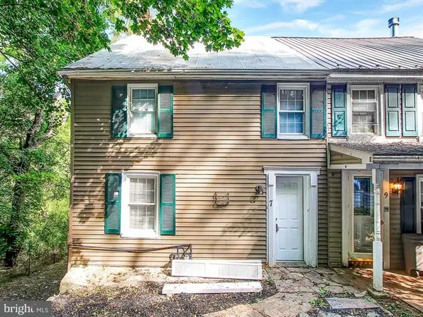 7 S Main St, New Freedom, PA 17349