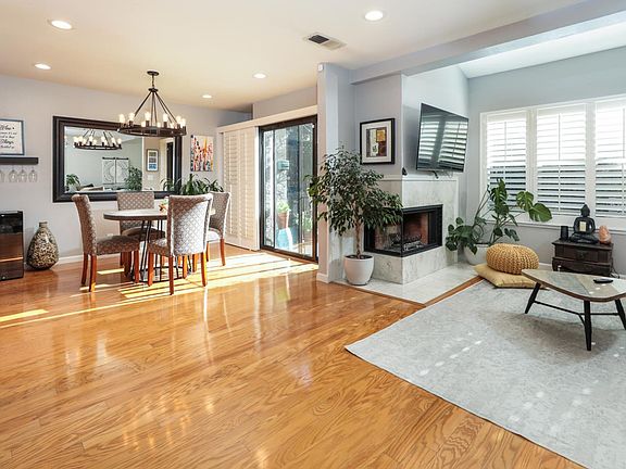 4th image of 1041 Villa Maria Ct