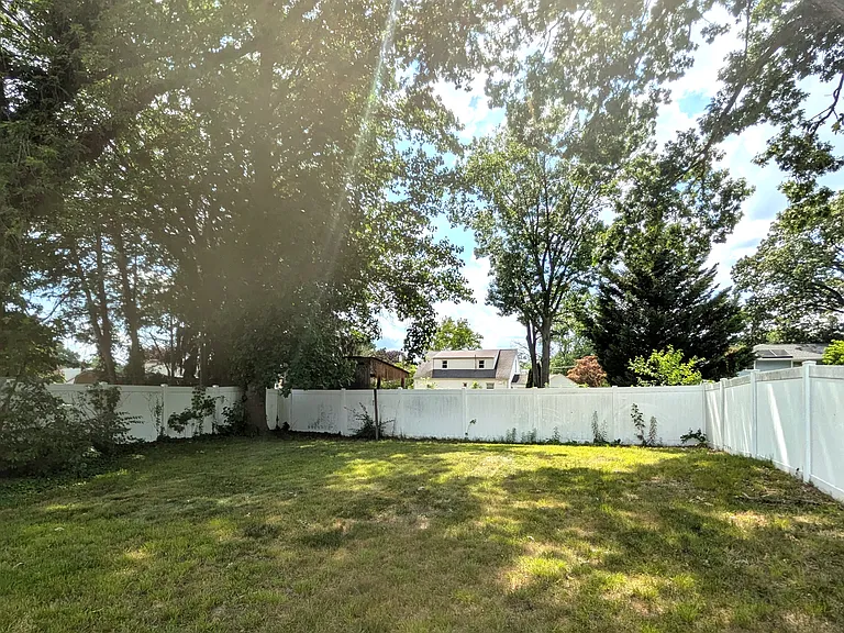 125 Orchard Ave — Photo 15