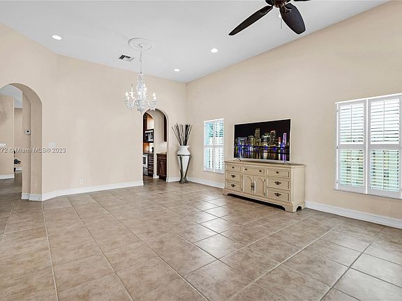 4th image of 3616 NE 22nd Ave #1