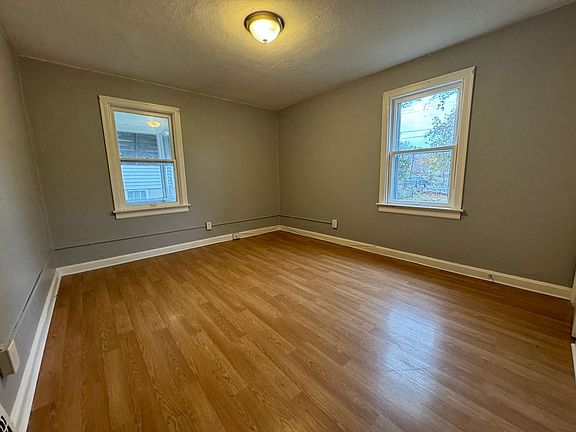 3rd image of 5701 Beldon Dr