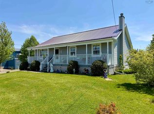 176 Pearl St, River Hebert, NS B0L 1G0