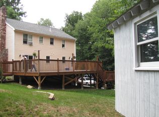 372 Emerson Ave, Hampstead, NH 03841