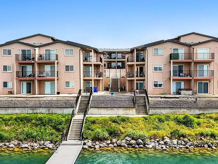 2900 W Marina Dr #303 — Photo 1