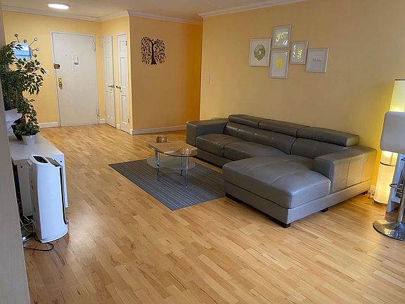 3rd image of 4310 Kissena Blvd APT 10-B