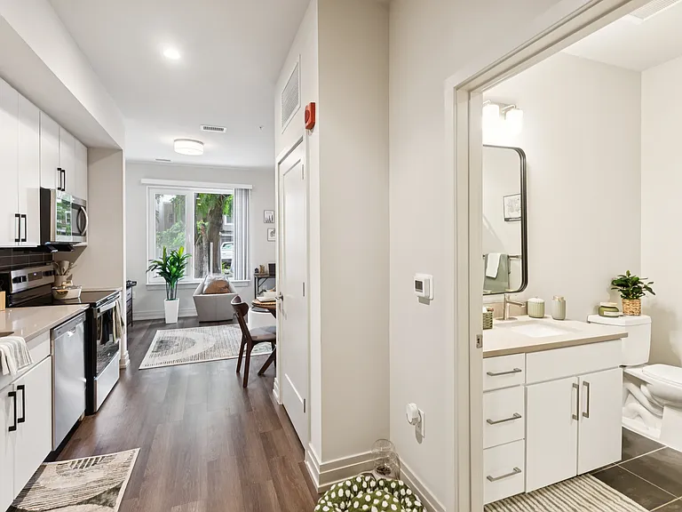 Park Morton Apartments — Photo 19