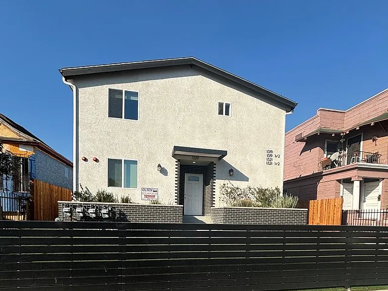 1319 1/2 S Westmoreland Ave — Photo 1