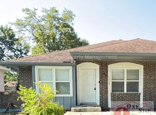 1604 SW Sunset St, Blue Springs, MO 64015