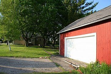 Garage & Front Yard