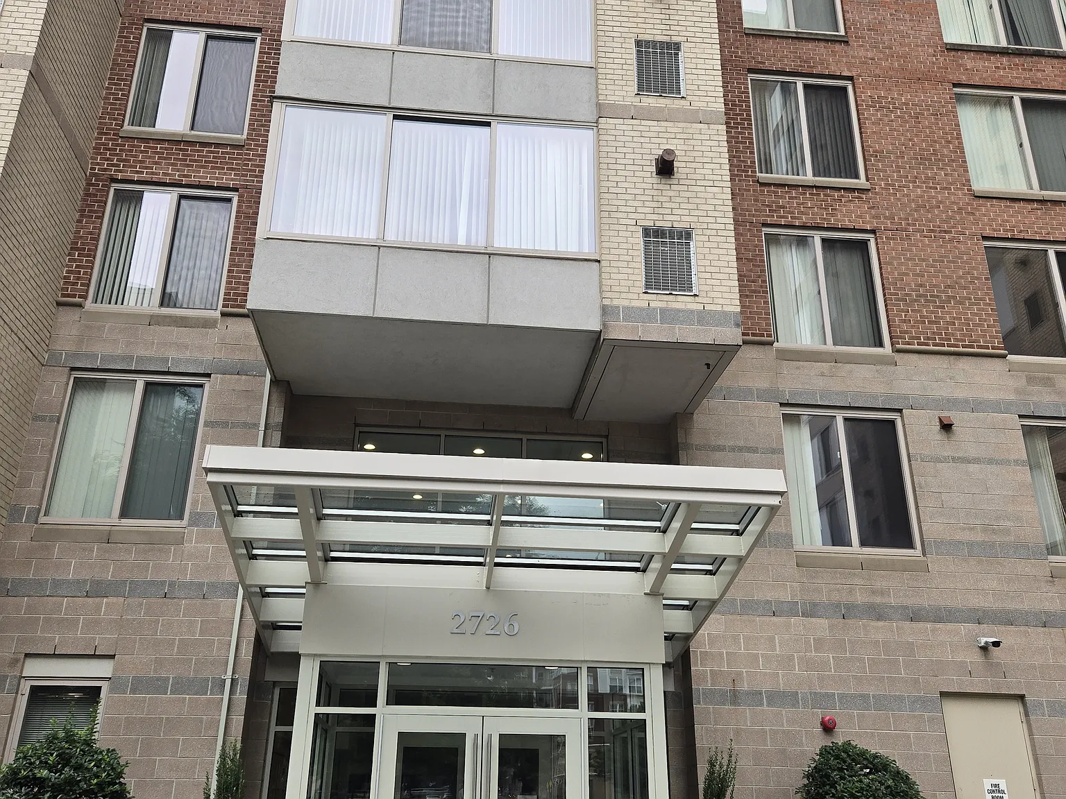 1 bed, 726 sqft, $1,998 — Photo 3