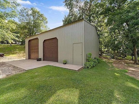 4th image of 22922 S 4150th Rd