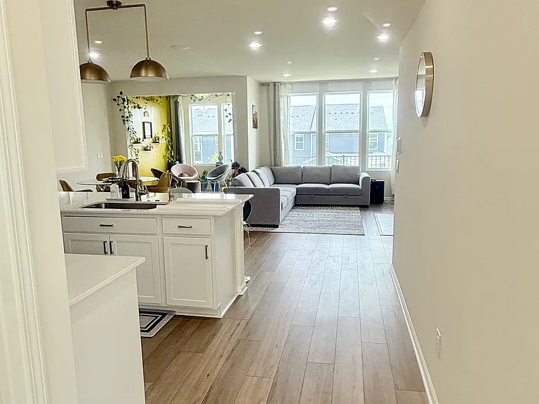1420 Arcadia Dr — Photo 10