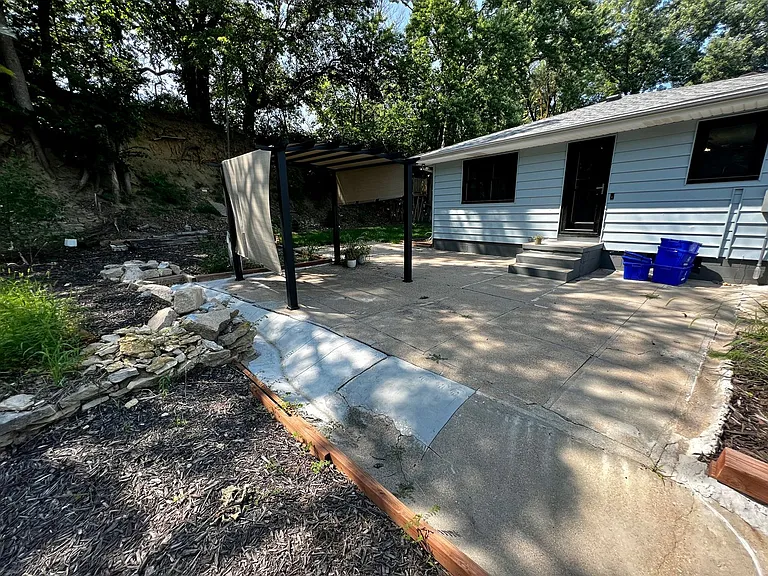 33 Susan Ln — Photo 17