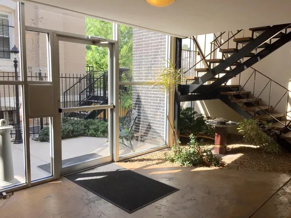 1055 N Corona St, Denver, CO 80218