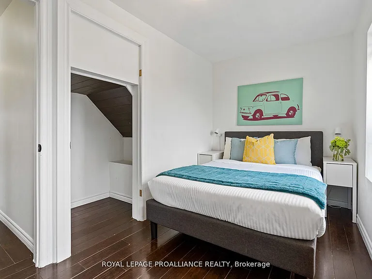 5654 Desson Ave #UPPER — Photo 11