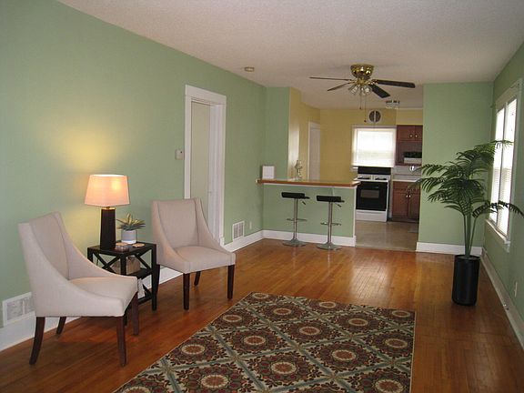 4th image of 1468 Winters St