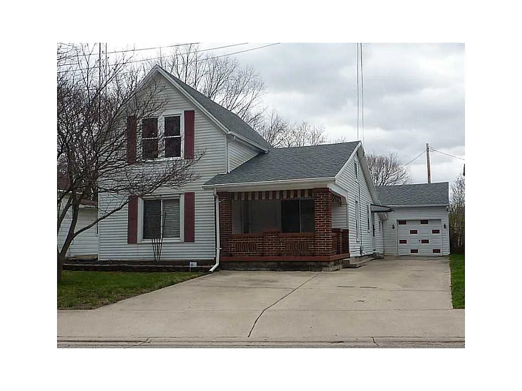 1403 Echo Lake Dr photo 1