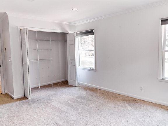 3rd image of 3181 Valley Park Dr