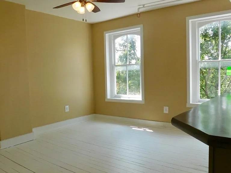 111 E Church St #E — Photo 3