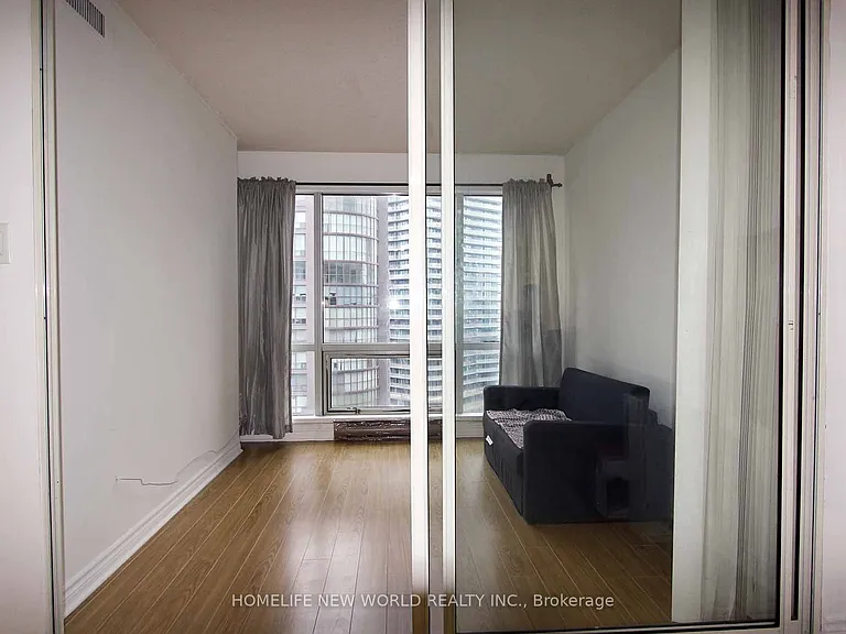 1001 Bay St #2012 — Photo 13