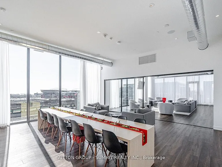 135 E Liberty St N #1507 — Photo 25