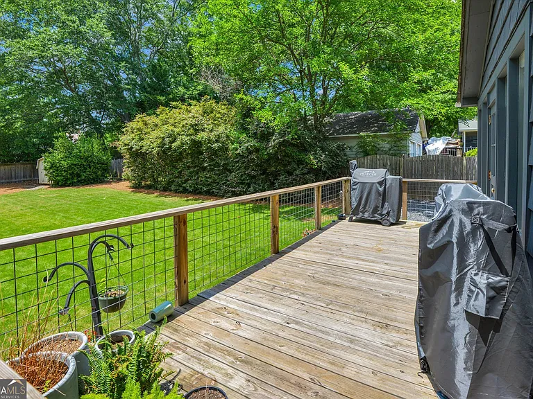 643 Etowah Dr NE — Photo 37