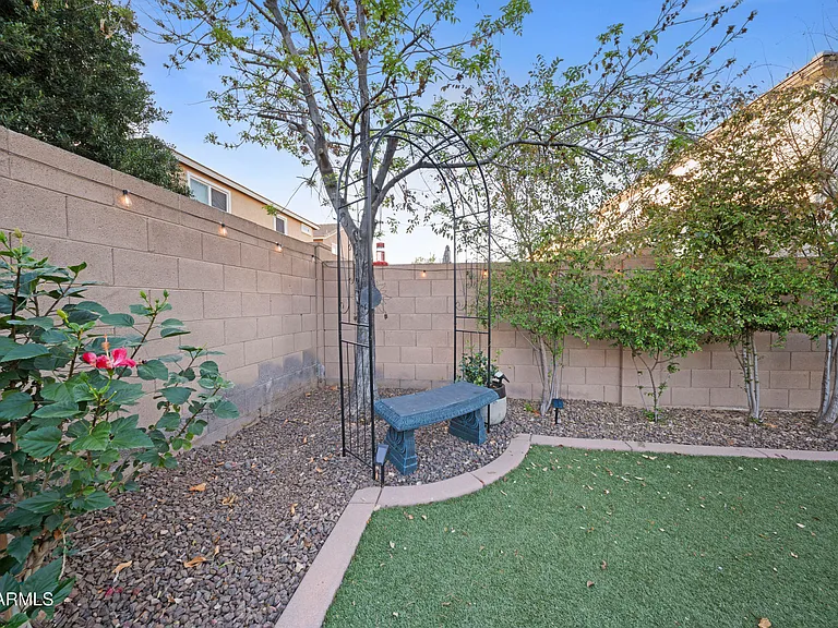 17239 W Ironwood St — Photo 18