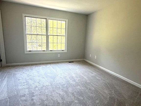4th image of 10607 Maple Ridge Dr