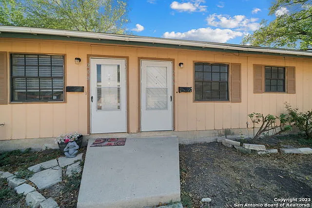 206 Bexar Dr — Photo 4