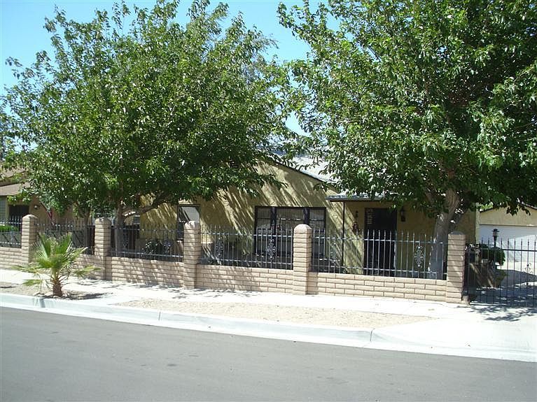 1st image of 109 E Desert View Dr
