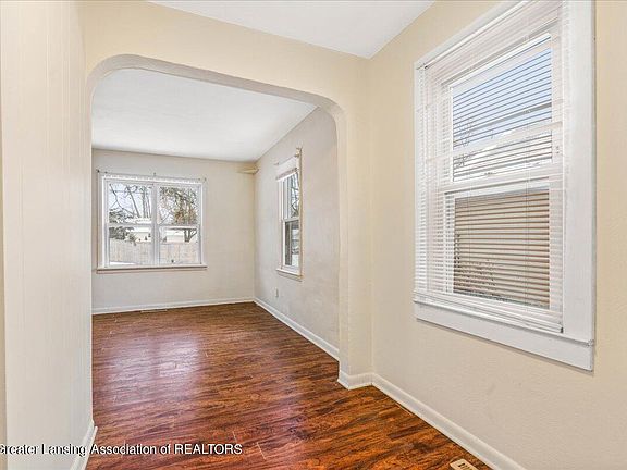 4th image of 815 Orchard Glen Ave