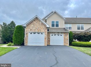18 Palmer Dr, Moorestown, NJ 08057