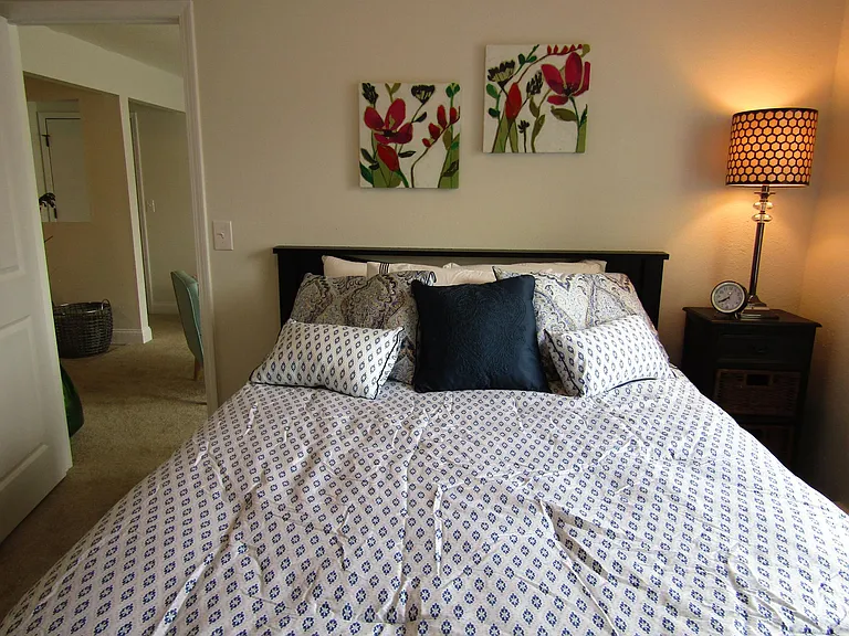 Woodcrest Apartments — Photo 7