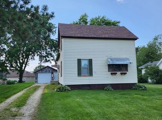 230 1st St NE, Plainview, MN 55964