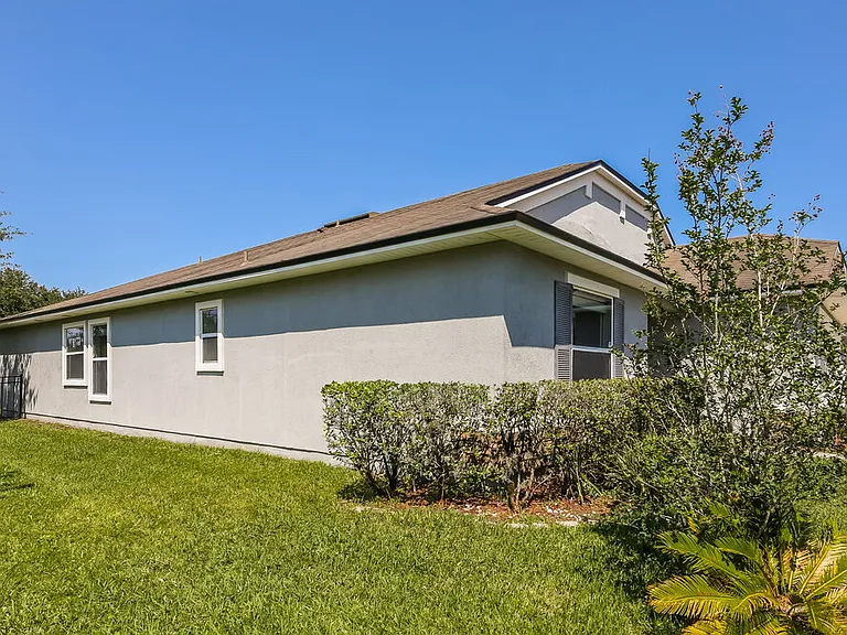 1033 Bains Lake Dr — Photo 3