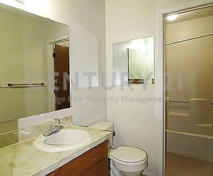 1110 Curtis Dr — Photo 8