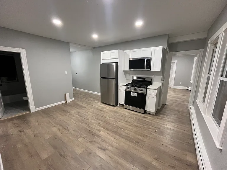 27 S Whipple St #2 — Photo 4