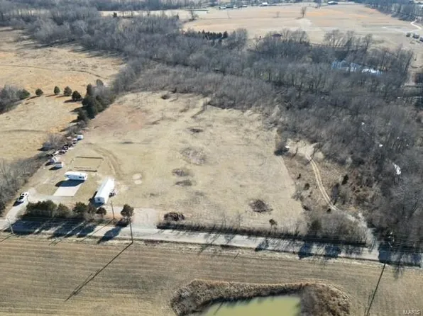 5066 Sugar Grove Rd, Farmington, MO 63640