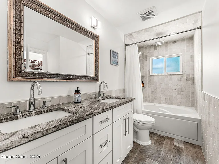 265 Marion St — Photo 27
