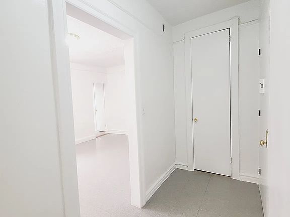 4th image of 735 Walton Ave APT B9